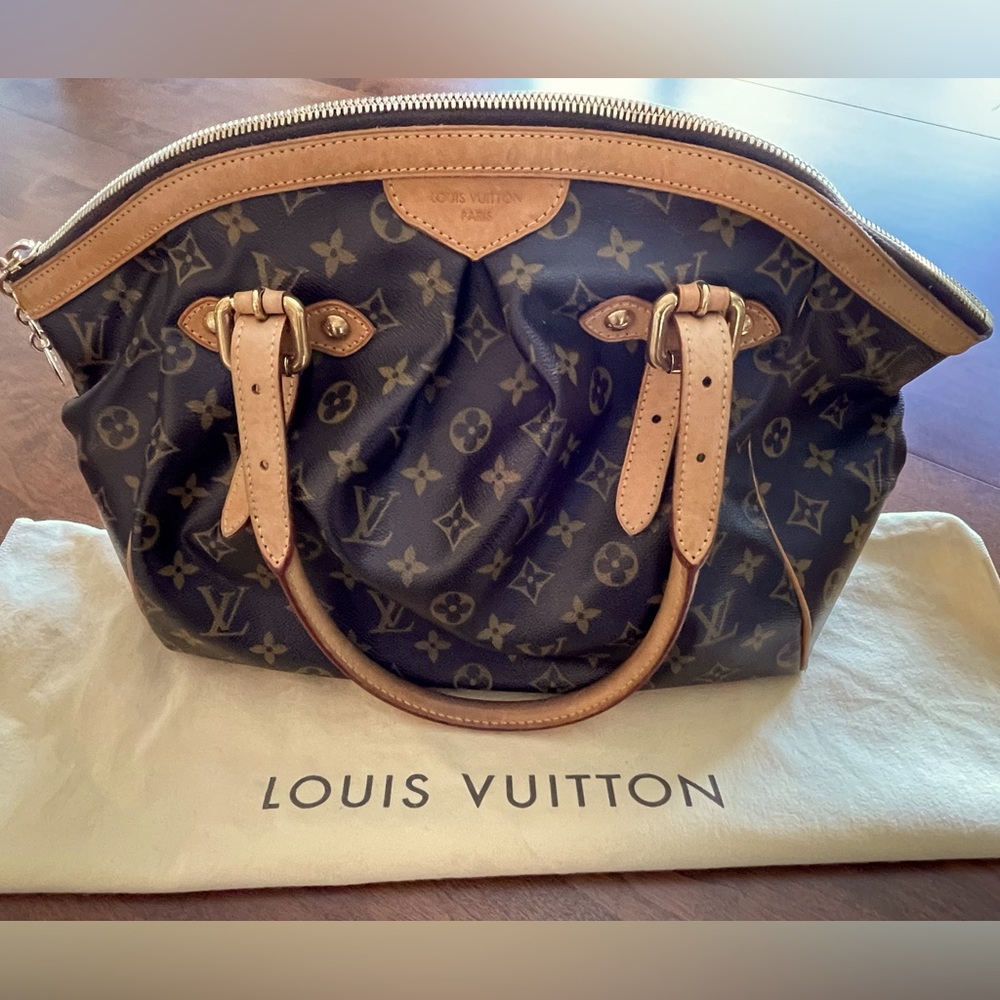 Louis Vuitton ~ Classic Handbag